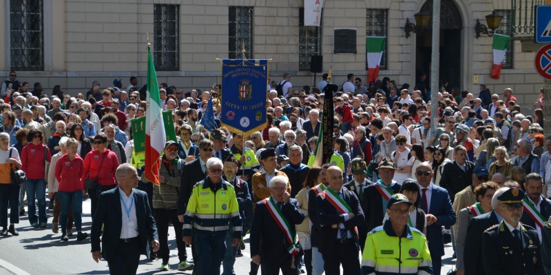 lecco25aprilepr.JPG (251 KB)