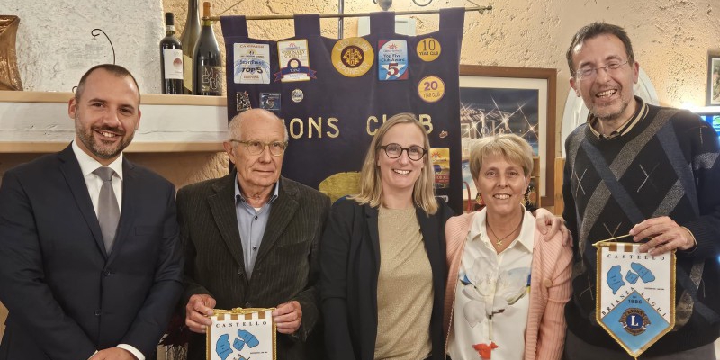 lions_castelli__pr.jpg (213 KB)