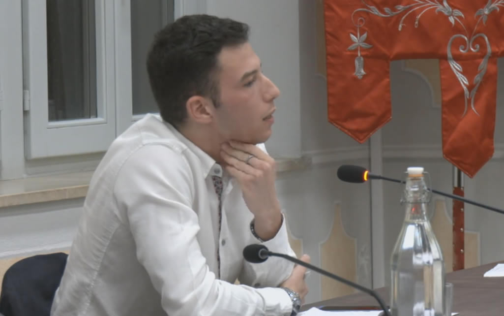 meregalliriccardo.jpg (52 KB)