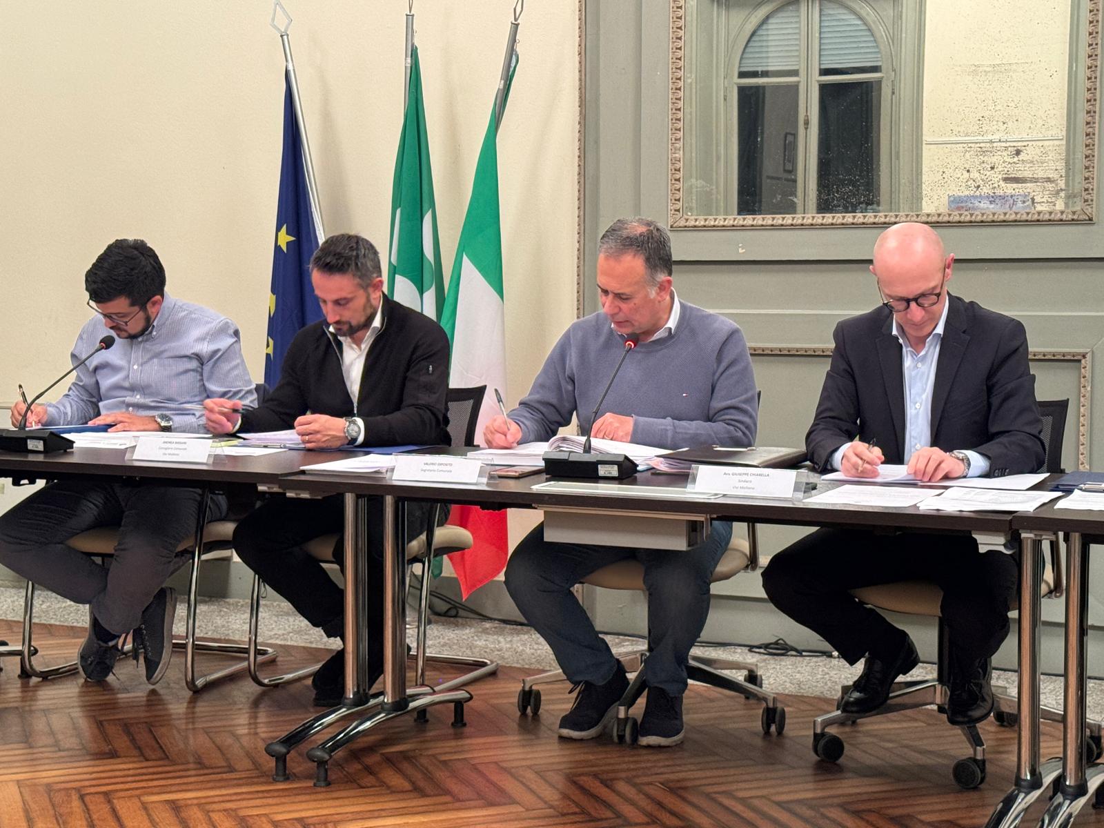 moltenocc__6_.jpeg (254 KB)