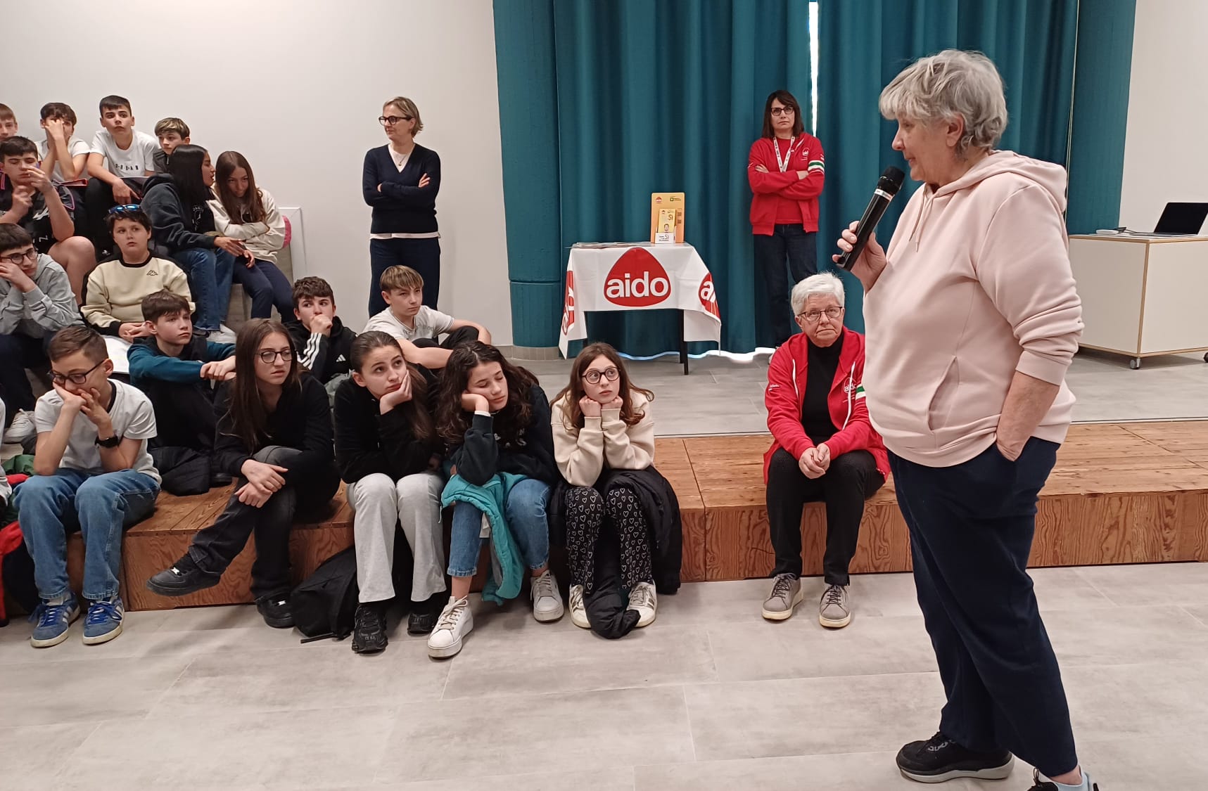 monticelloaidoscuola__3_.jpeg (215 KB)