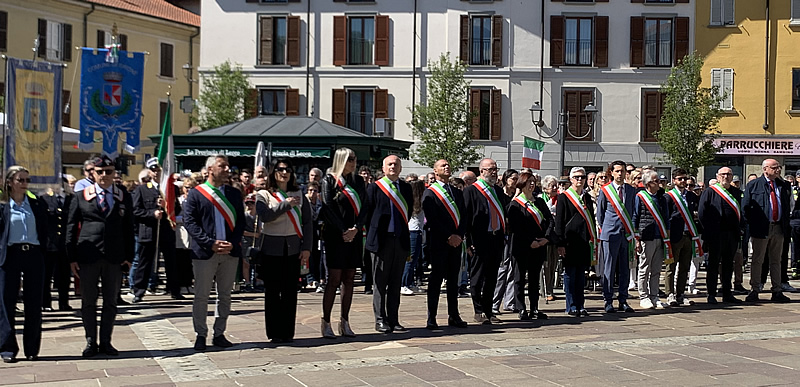 oggiono25aprile5.jpg (182 KB)