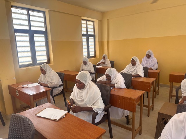 ovcibosisio1.jpeg (78 KB)