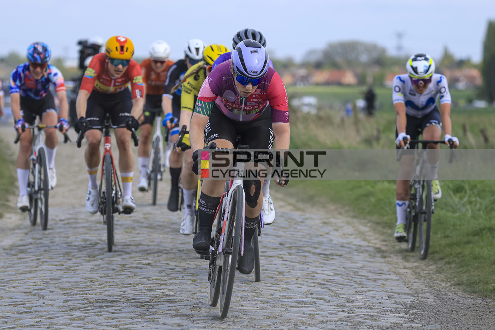 tonetticristina__2_.jpg (301 KB)