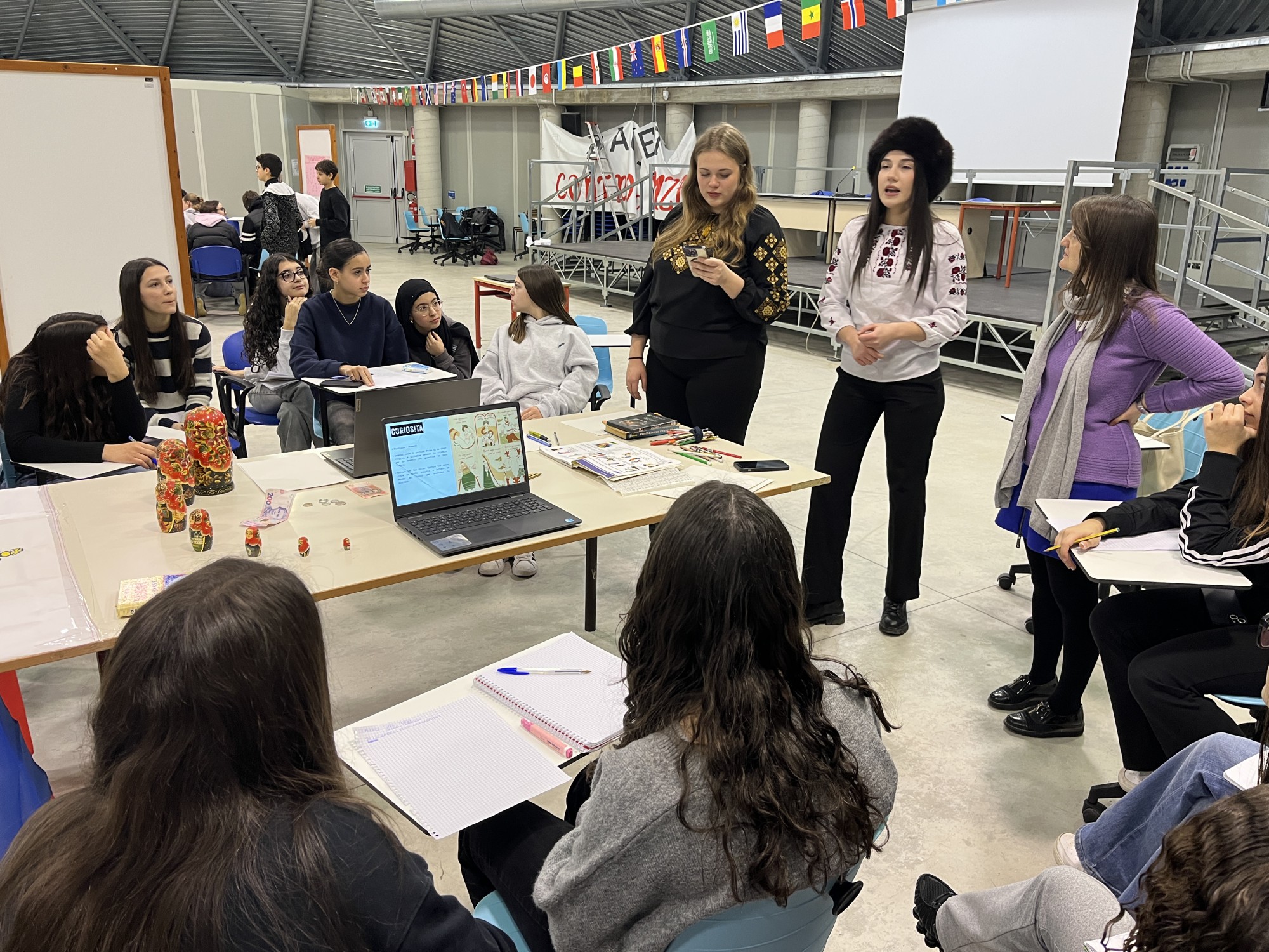 Bachelet-multilinguismo-13.JPG (768 KB)