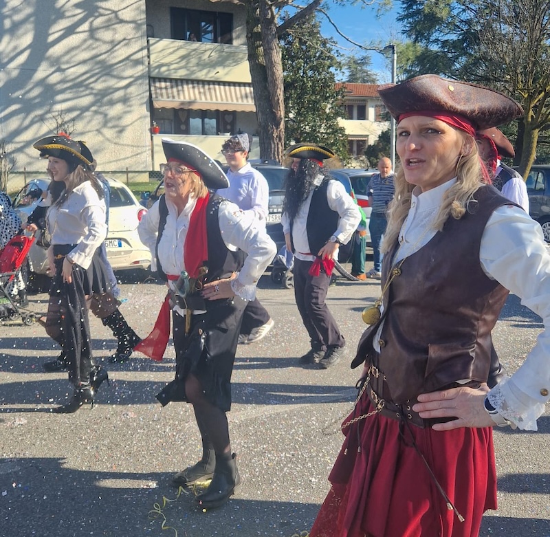 Nibionno_carnevale00006.jpg (324 KB)