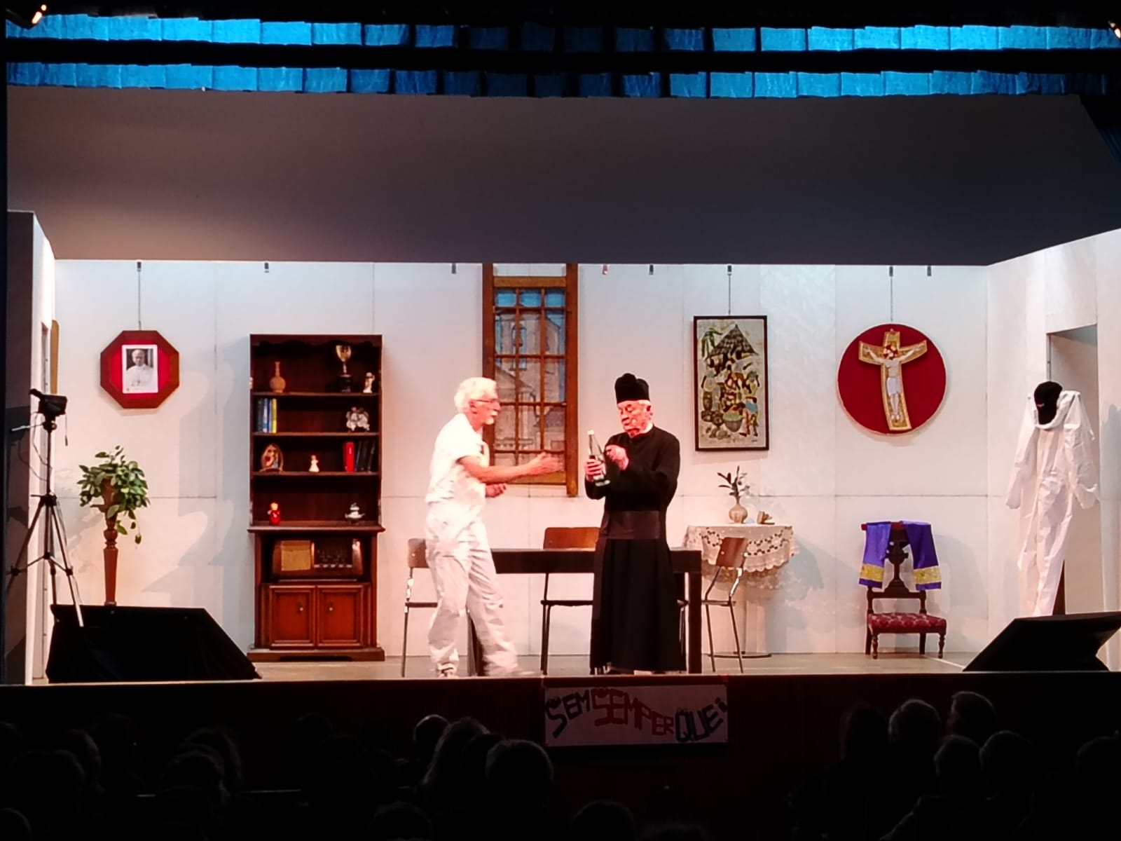 Nibionno_teca_teatro00003.jpg (134 KB)