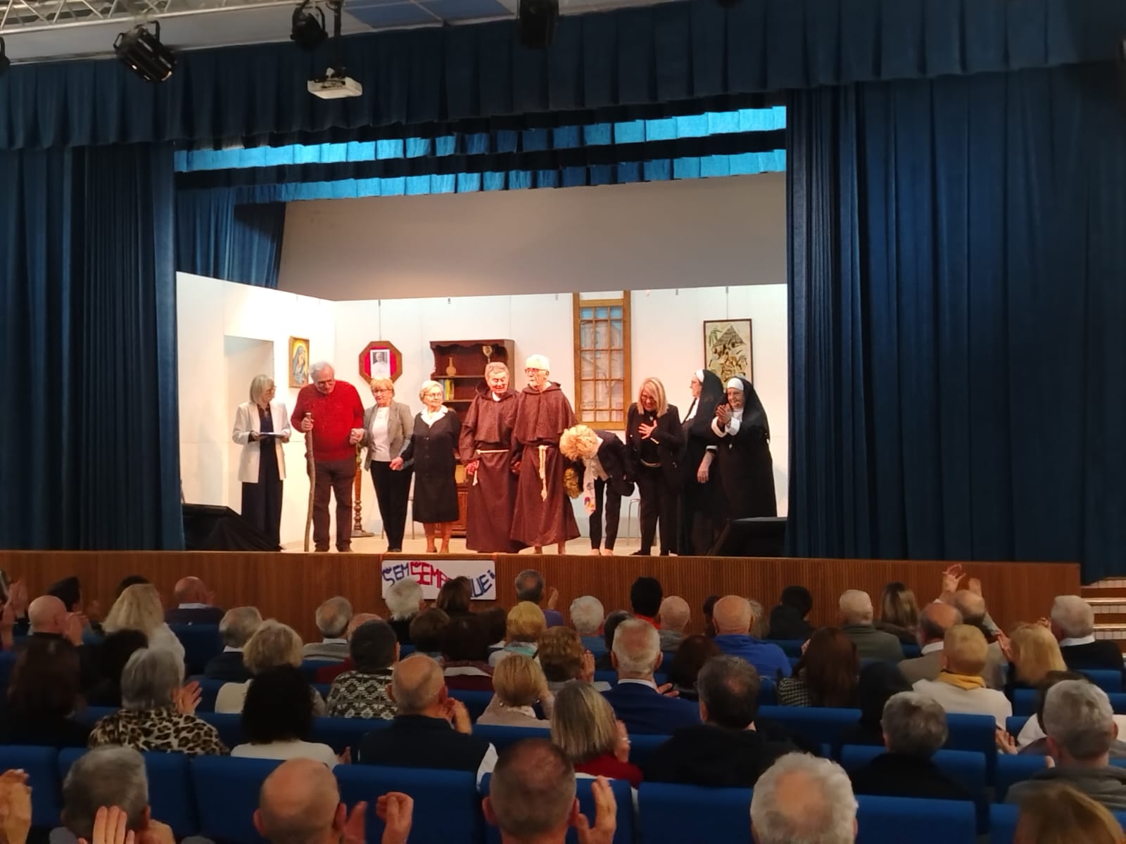 Nibionno_teca_teatro00004.jpg (154 KB)