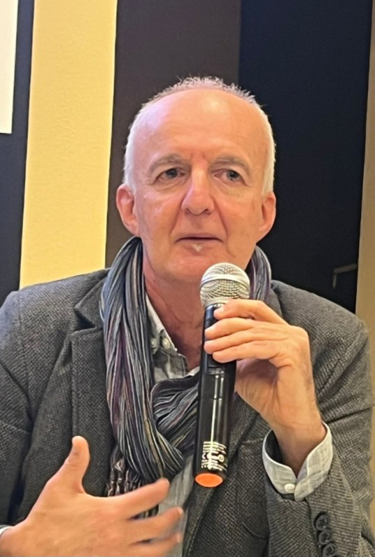 Roberto_Fumagalli_foto.jpg (91 KB)