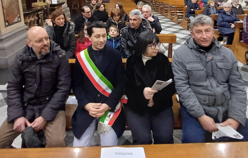 Rogeno_AIDO00007.jpg (167 KB)