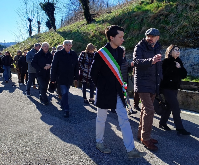 Rogeno_AIDO00010.jpg (293 KB)