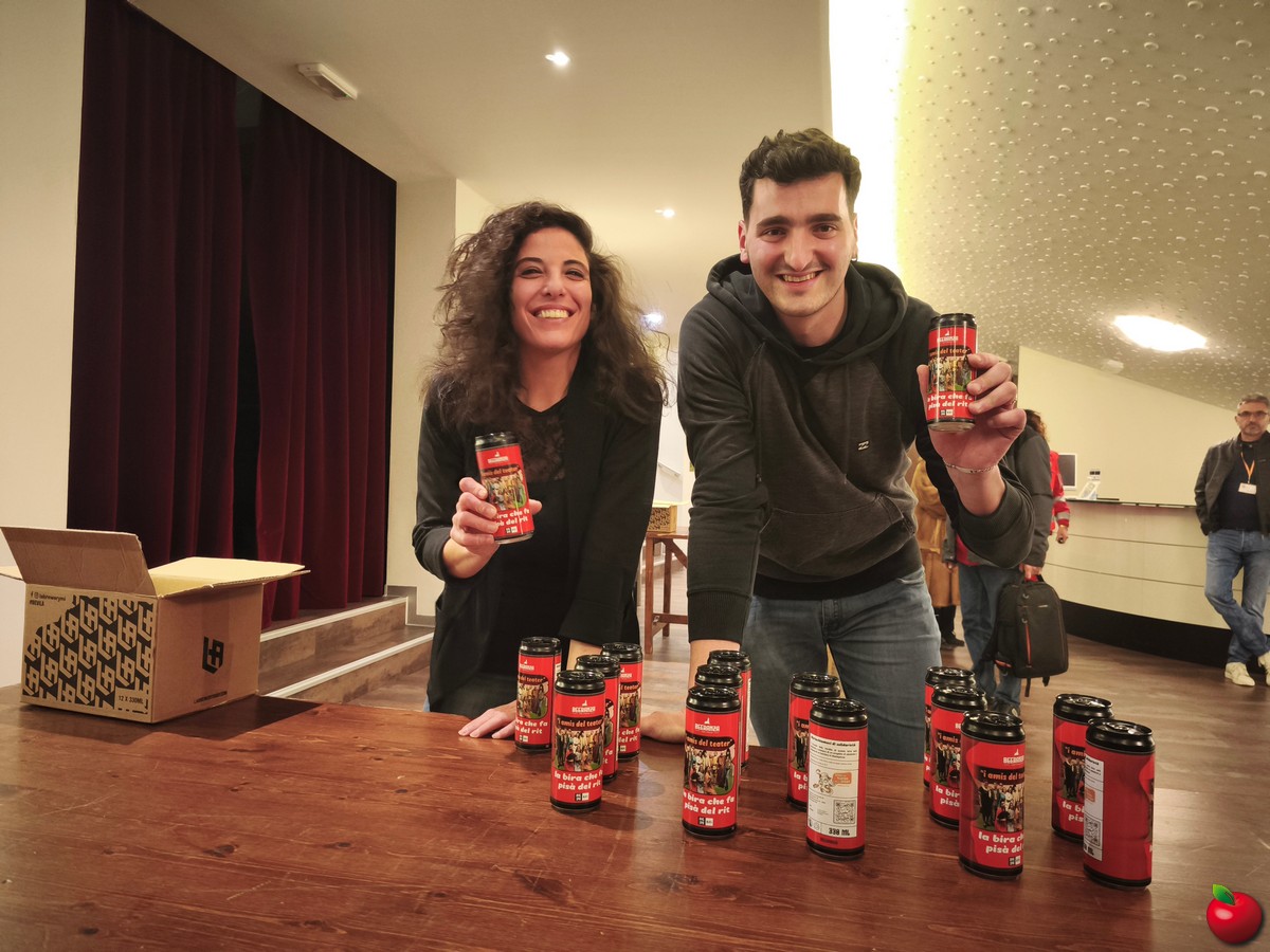 amiciteatrocri_0002.jpg (275 KB)