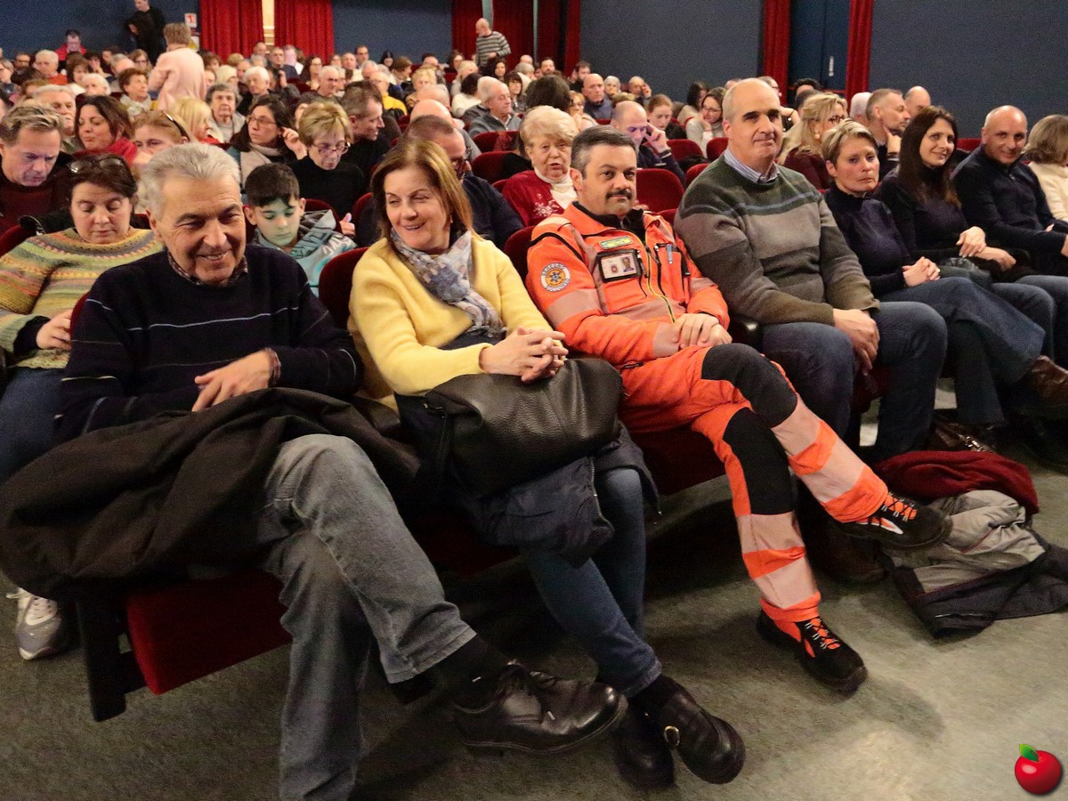 amiciteatrocri_0010.jpg (310 KB)