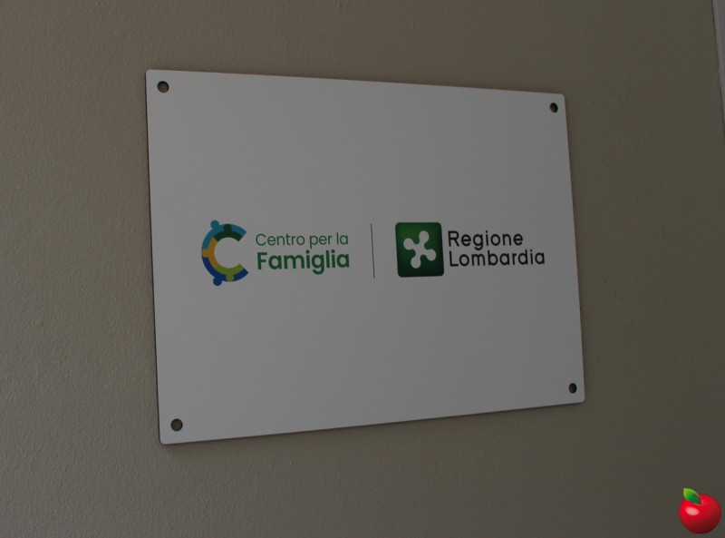 centrofamiglia2.jpg (39 KB)