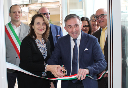 centrofamigliapr.jpg (70 KB)