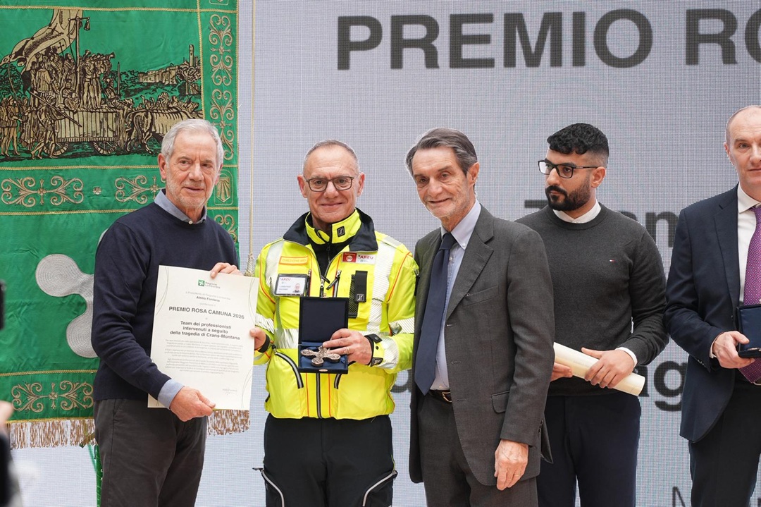 rosacamuna5.jpeg (297 KB)