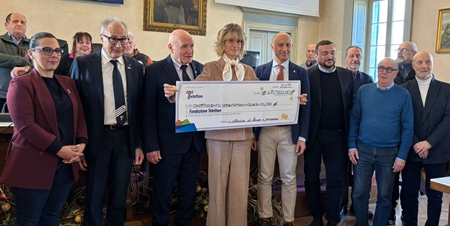 telethonfine8pr.jpg (86 KB)