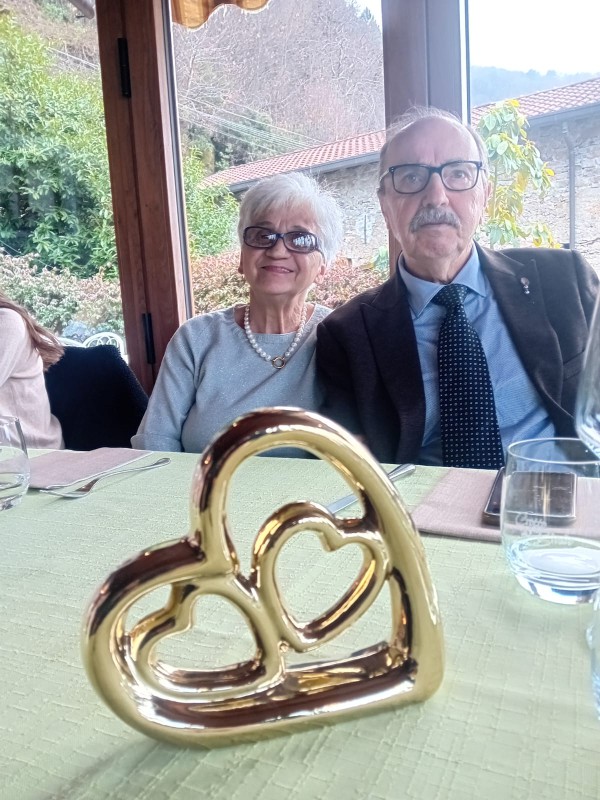 vetrina3.jpg (139 KB)