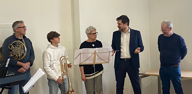 Ello-ristrutturazione-asilo-1.jpg (72 KB)