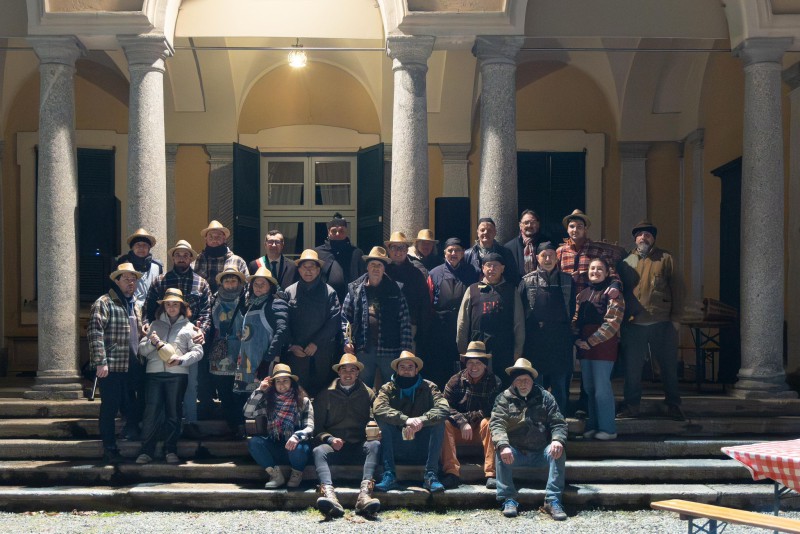 Giubiana_contra_in_festa__2_.jpeg (115 KB)