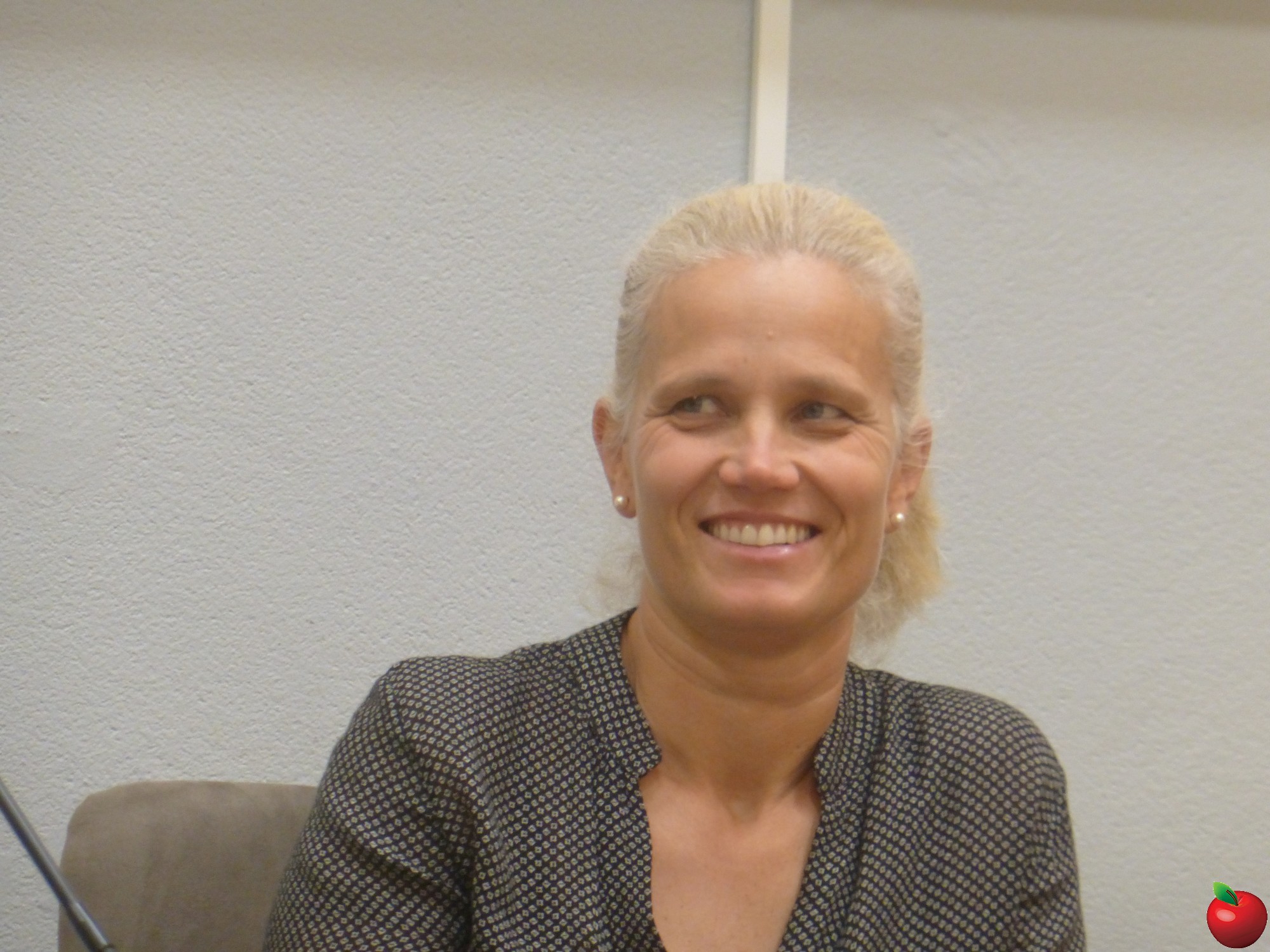 Jennifer_Isacco.jpg (499 KB)