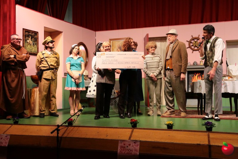 amiciteatropremio__15_.jpg (103 KB)