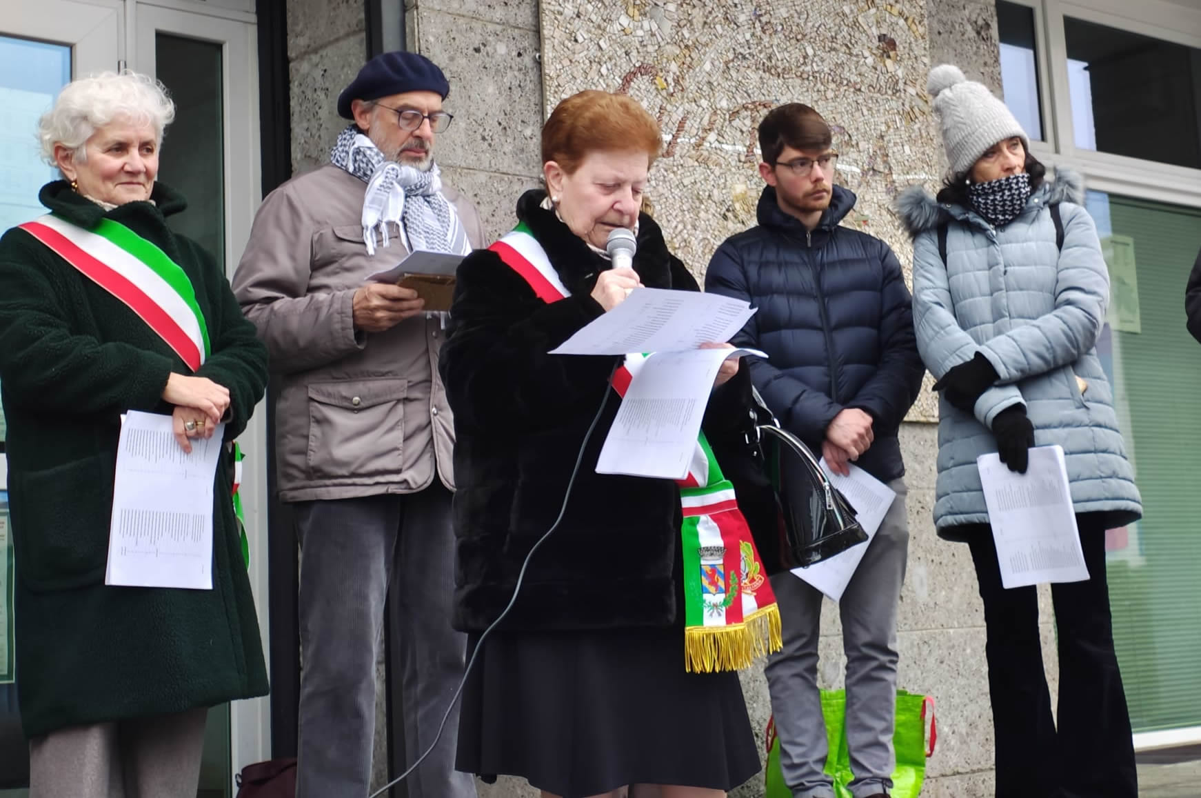 casatenovonomi1.jpg (222 KB)