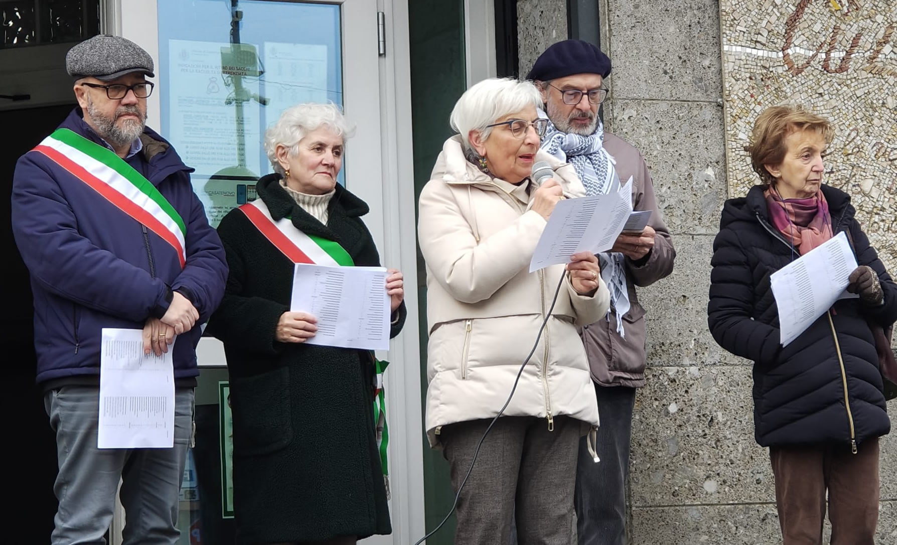 casatenovonomi3.jpg (333 KB)