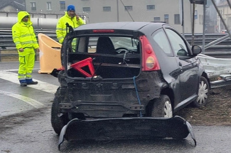 costaincidente_1.jpg (108 KB)