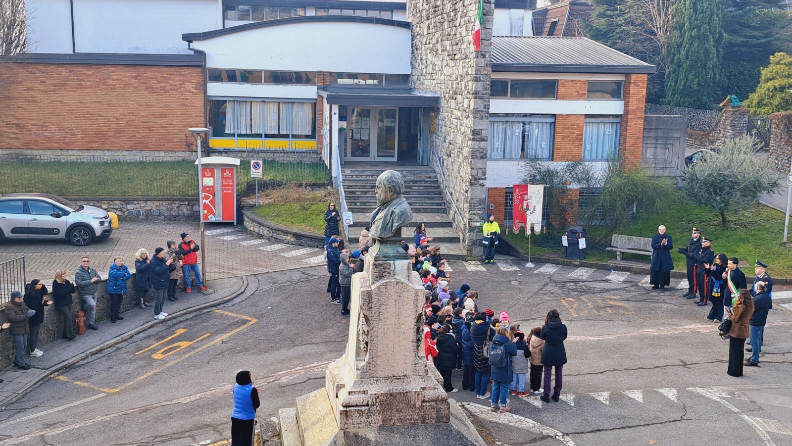 ec0f5f11-24fe-431d-adc0-56e59a0d5f63.jpeg (577 KB)