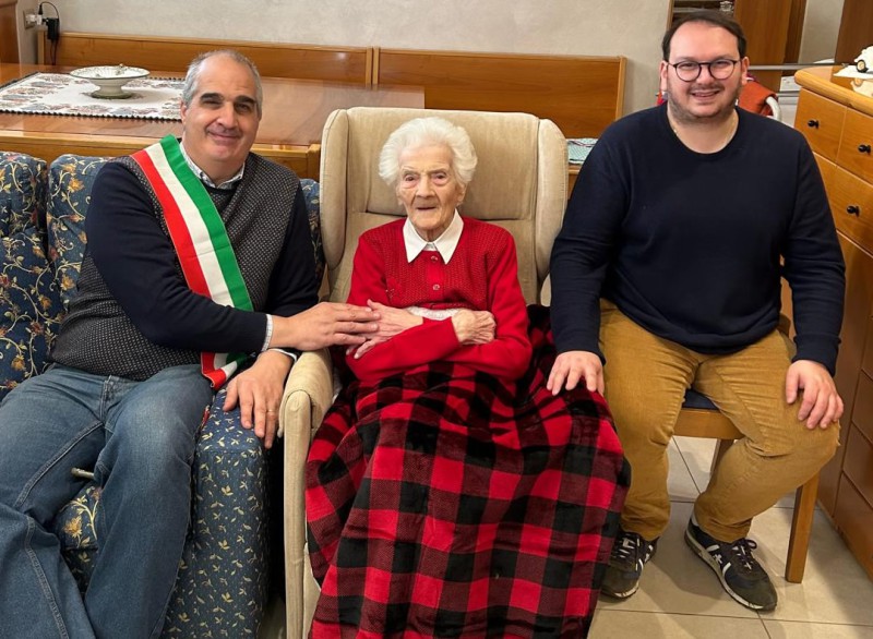 missaglia_107anni0.jpg (127 KB)