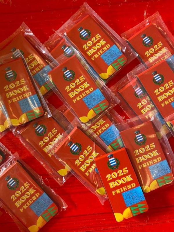 moltenolibri2.jpeg (138 KB)