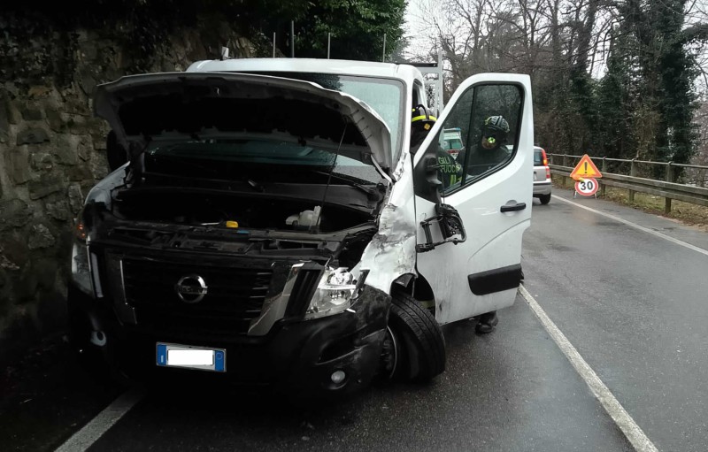 oggiono_frontale__2_.jpeg (100 KB)