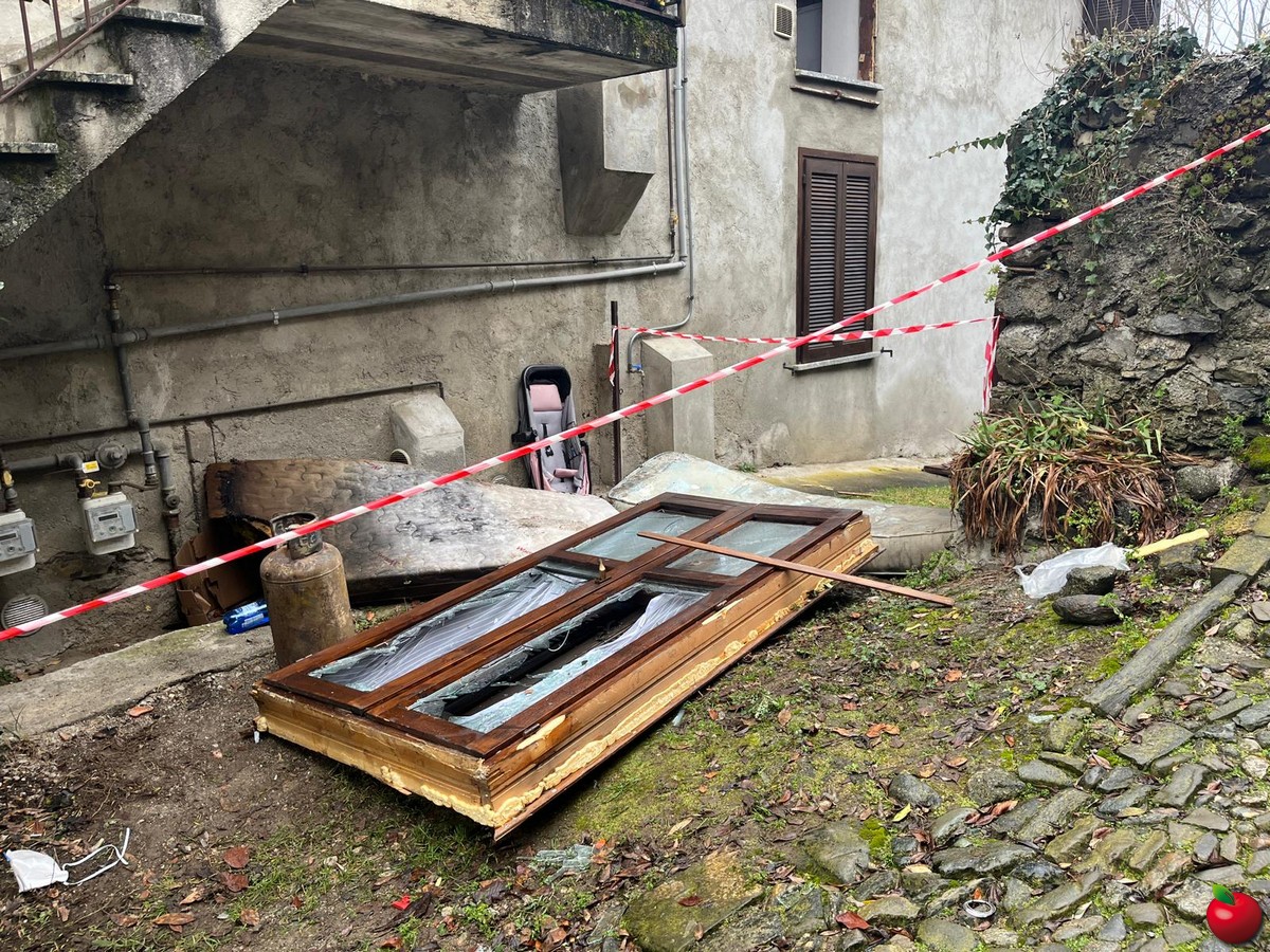 oggionobombola_0002.jpg (482 KB)