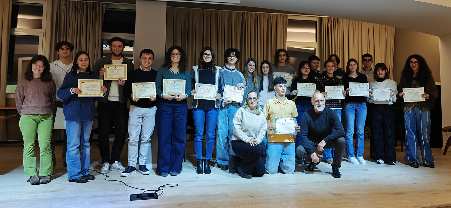 oggionoborse1.jpg (697 KB)