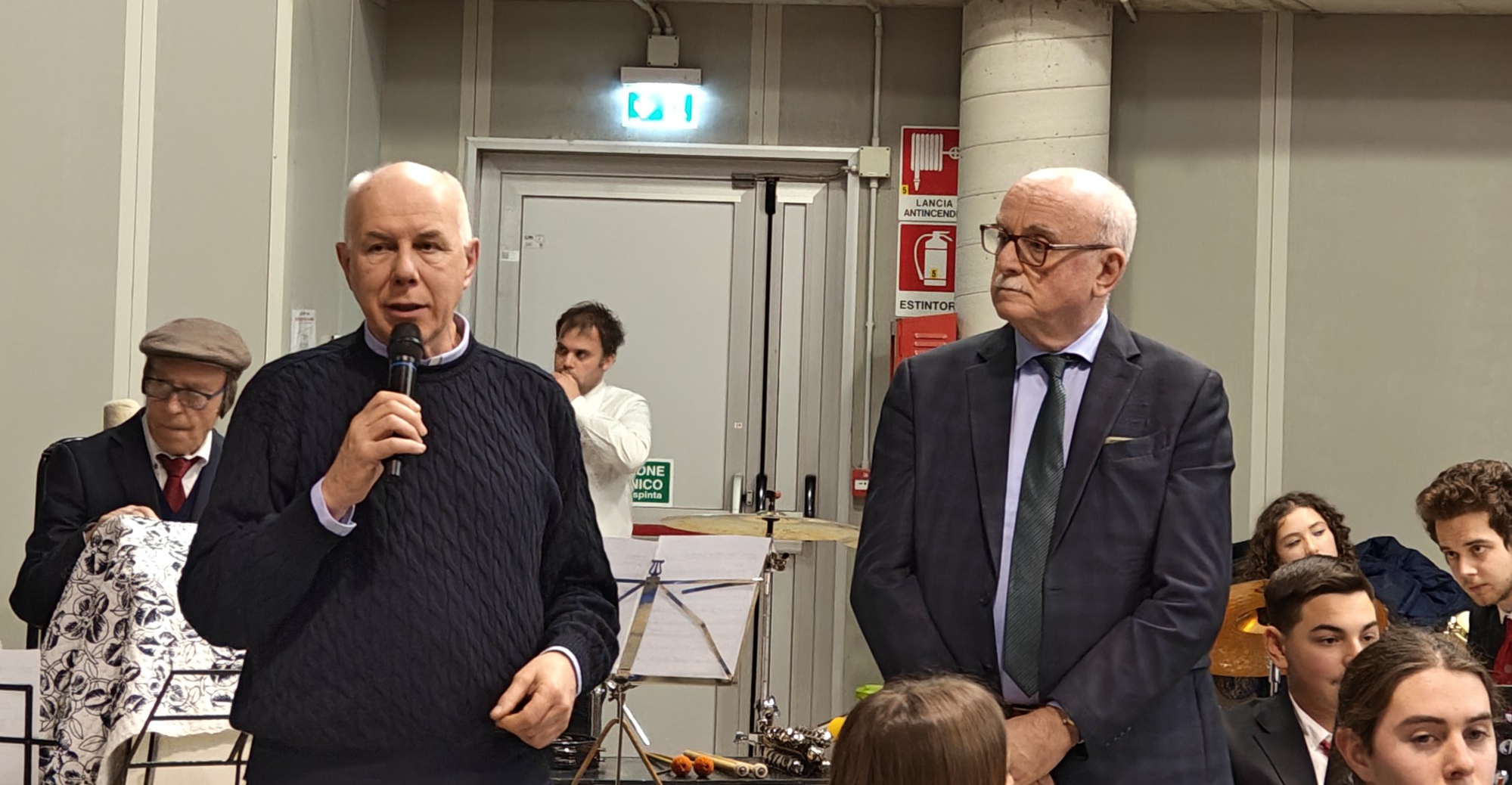 oggionoconcertoinizioanno__13_.jpg (820 KB)