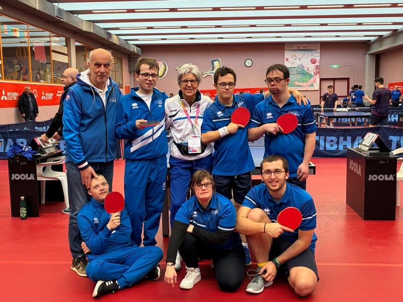 oltretutto3.jpeg (158 KB)