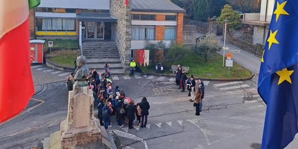 rogenostemma70.jpg (45 KB)