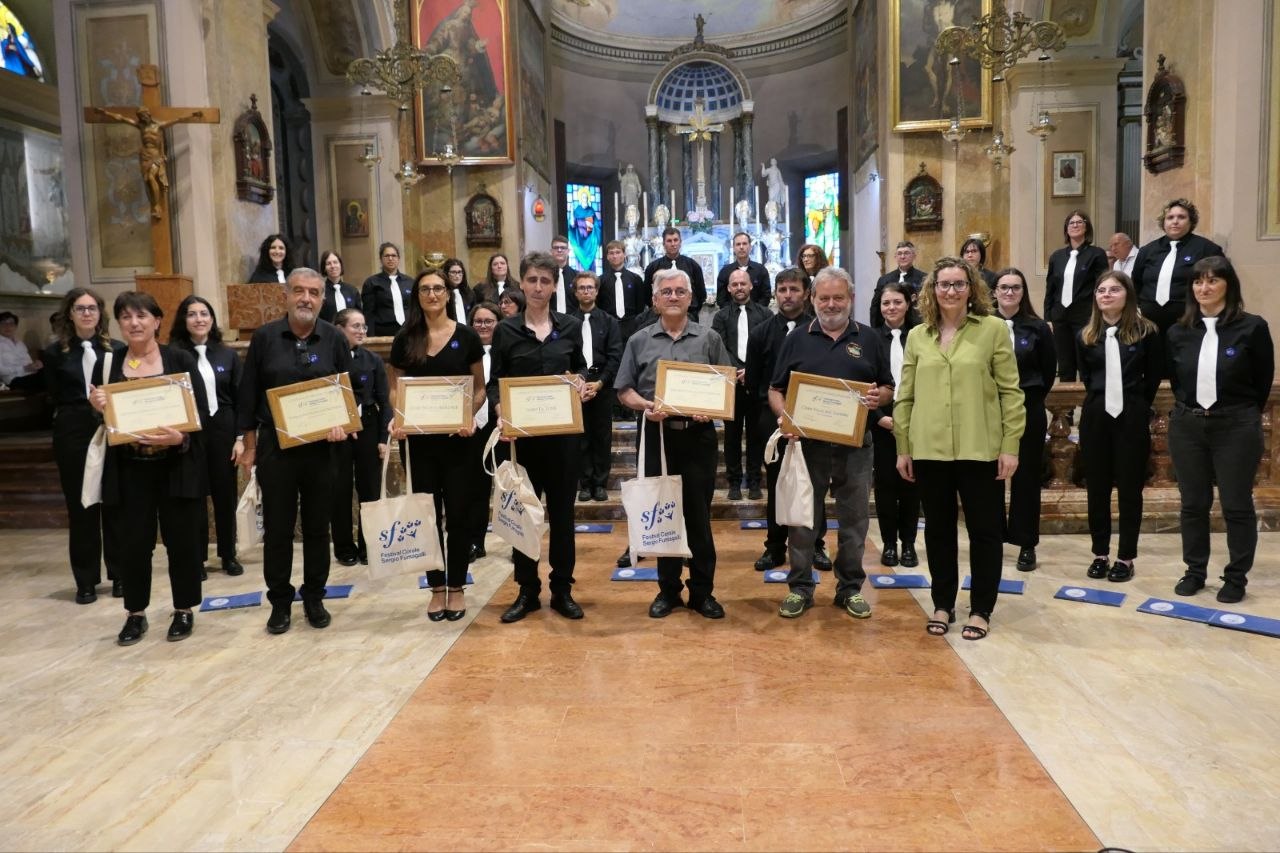 Consegna_attestati_partecipazione.jpeg (217 KB)