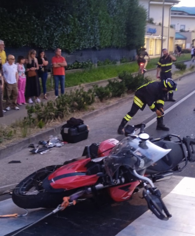 Incidente_dolzago_moto.jpg (103 KB)