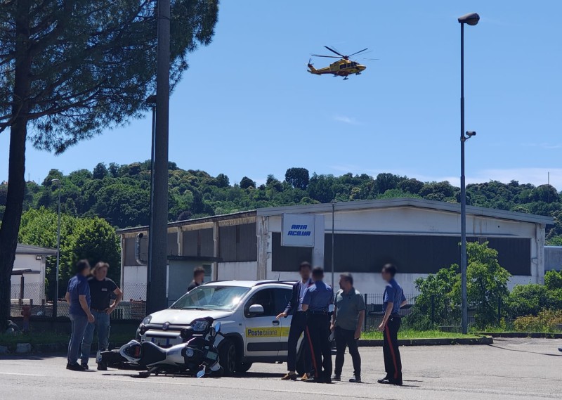 castelloautoposte4.jpg (112 KB)