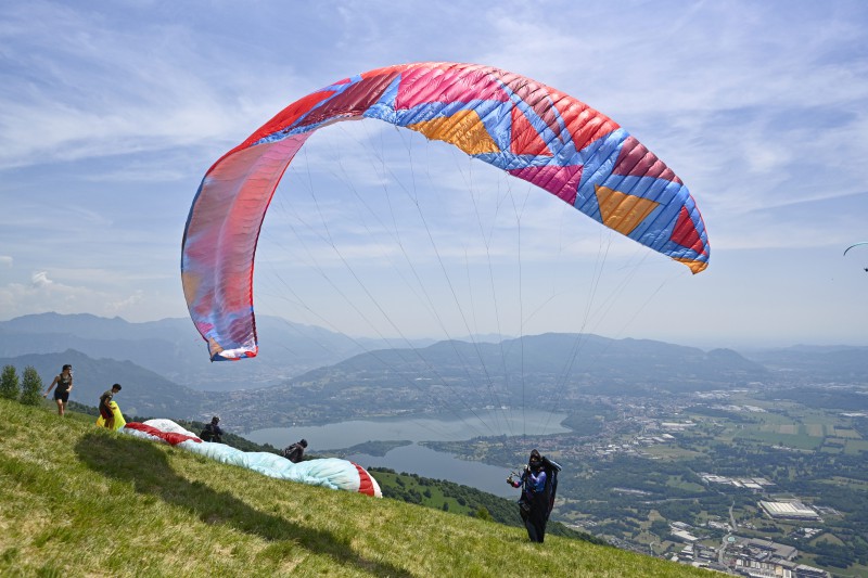 cornizzoloparapendio2.jpg (102 KB)
