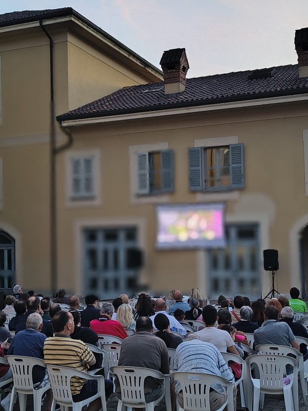 crea-cinema__2_.jpeg (105 KB)