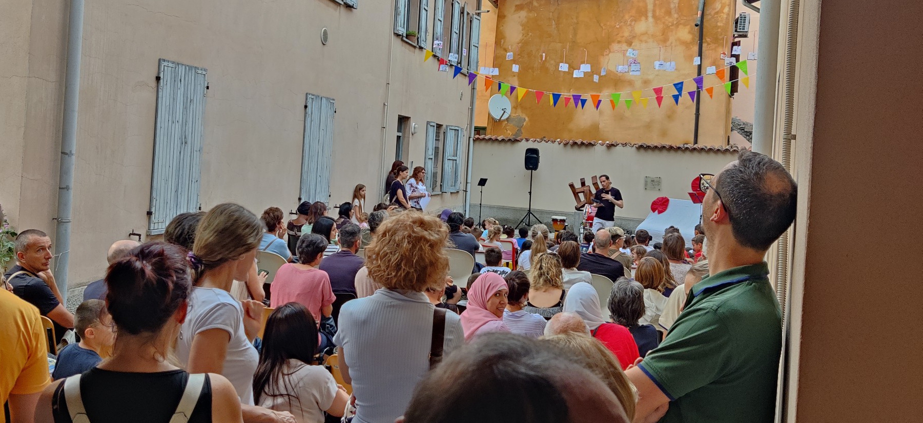 cremellabiblioteca35__10_.jpg (990 KB)