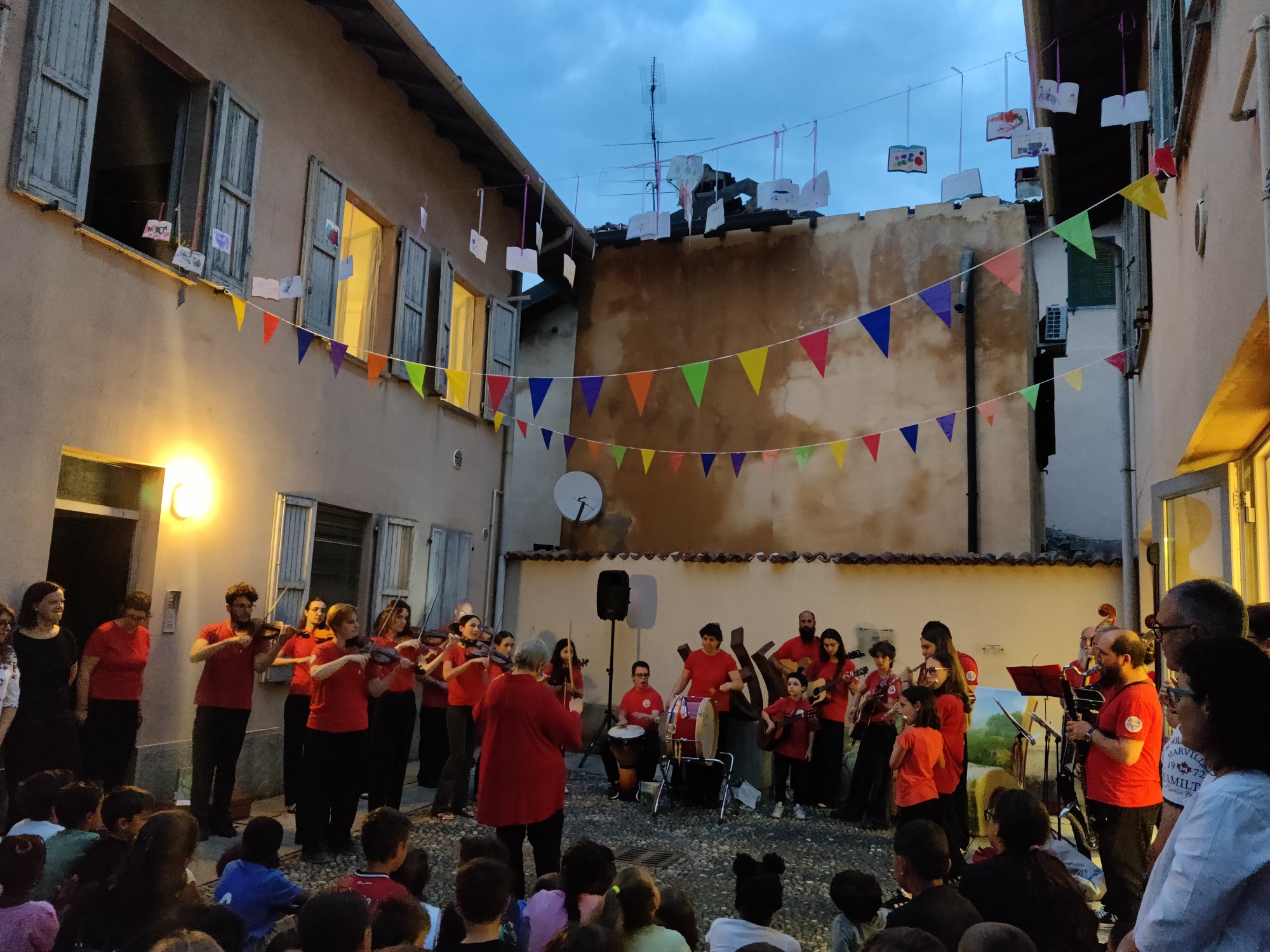 cremellabiblioteca35__4_.jpg (567 KB)