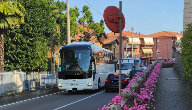 galgianabus1.jpg (116 KB)