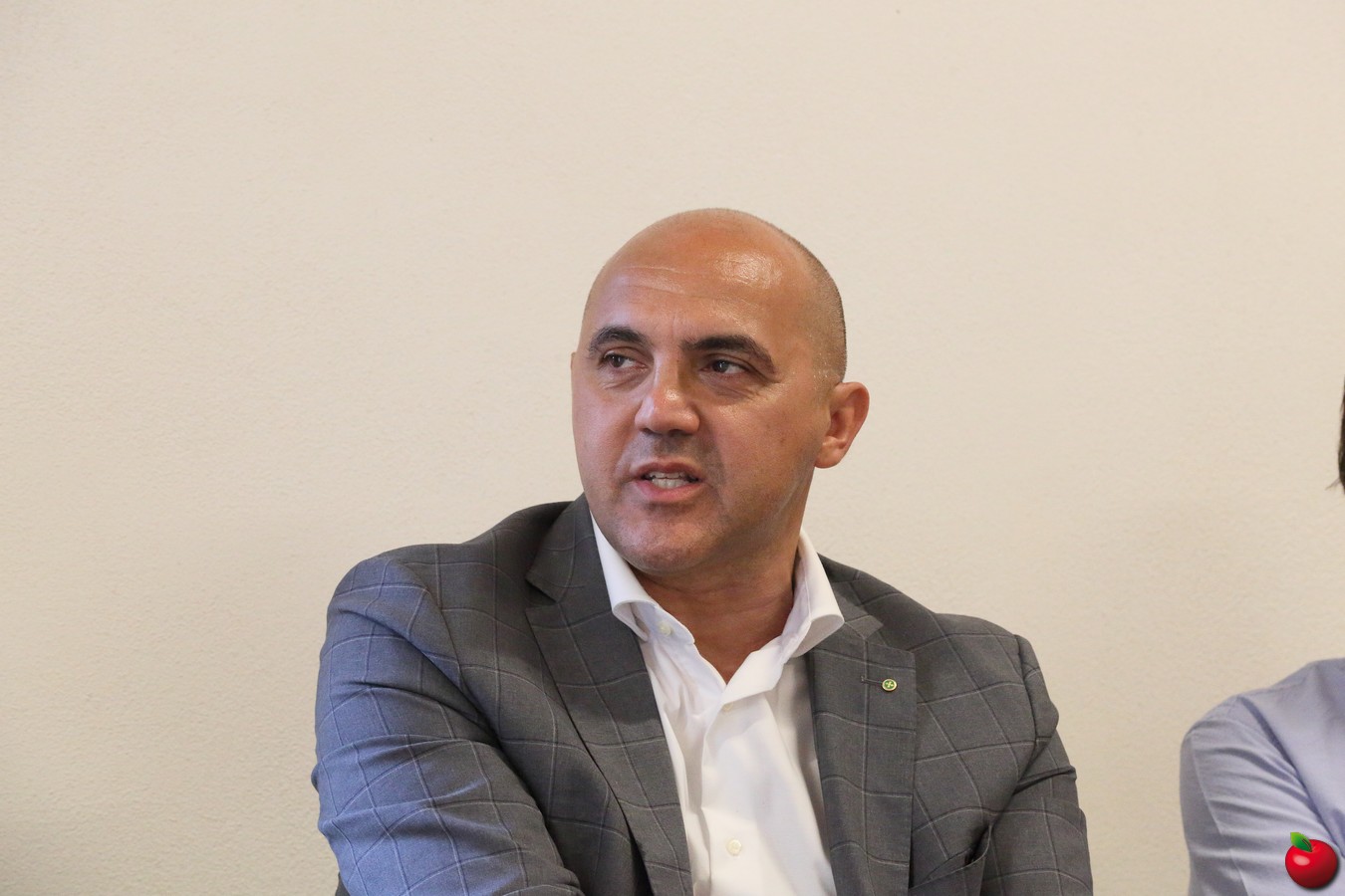 vgreppi_conferenza0003.jpg (179 KB)