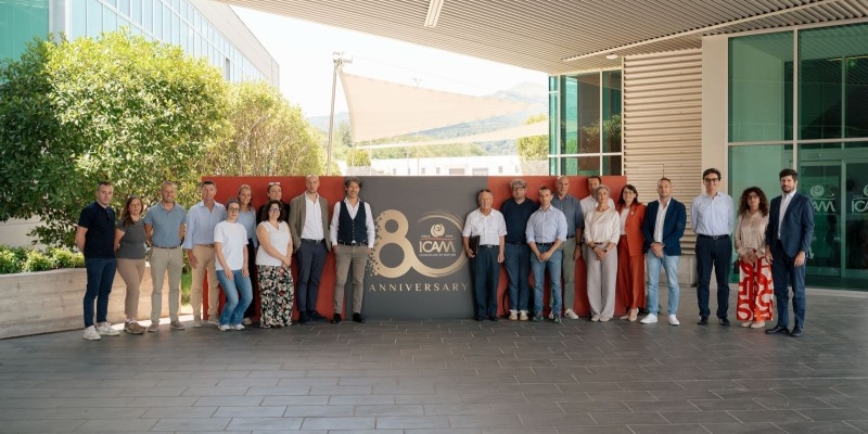 Gruppo.jpeg (126 KB)