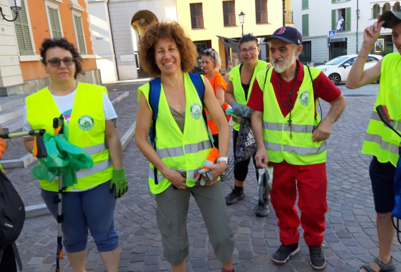 Oggiono-Rifiutando-3.jpg (270 KB)