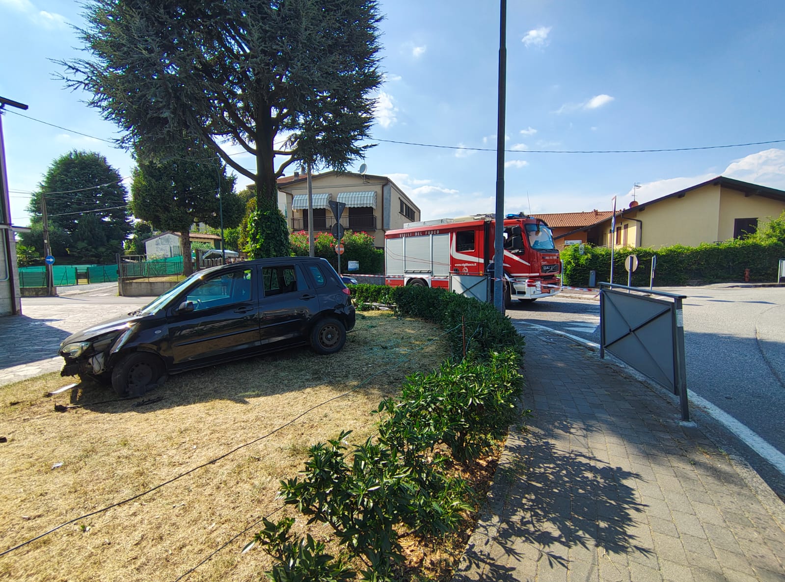 barzanoauto1.jpg (386 KB)